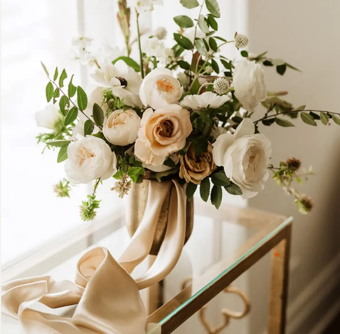 GOLD ACCENT TABLE