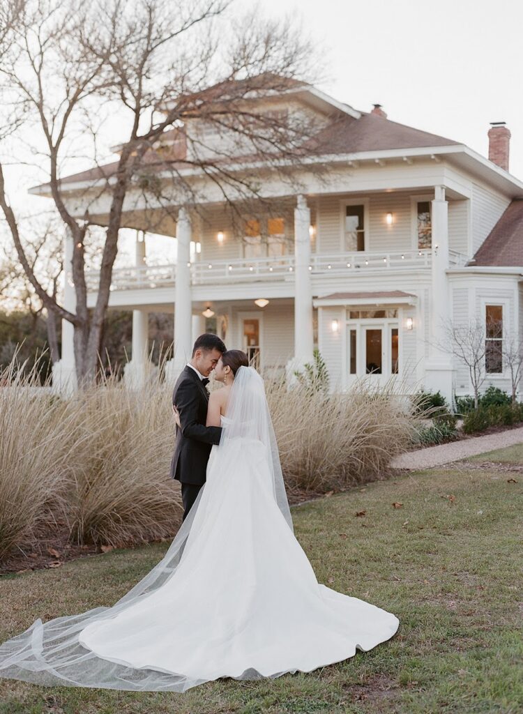 Winter wedding at Grand Lady Austin outdoor wedding venue with brisk sunny weather.